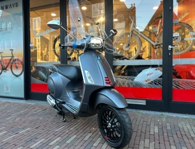 Vespa Sprint Grigio Titanio