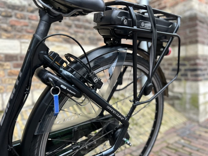 Giant GrandTour E+