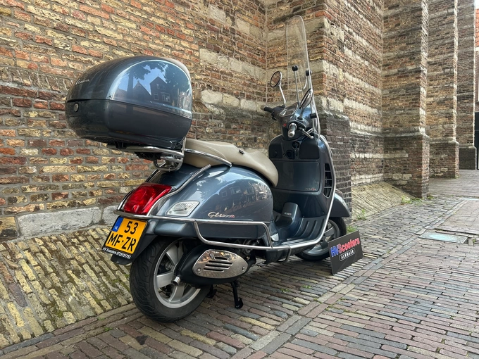 Vespa GTS 300