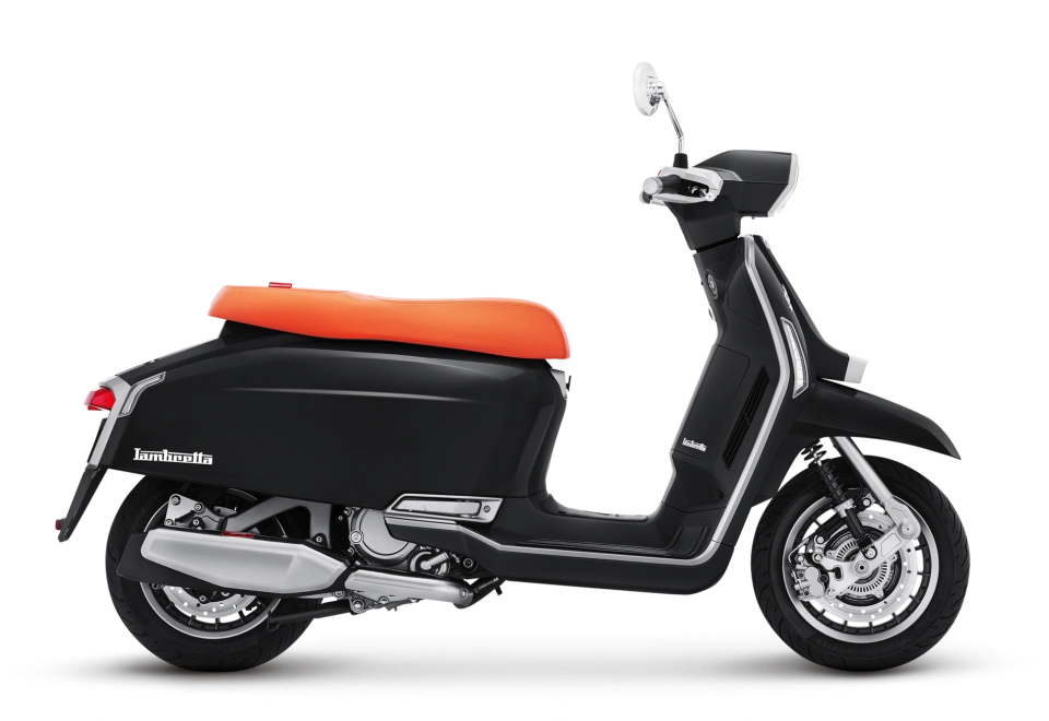 Whole Black / Orange Seat