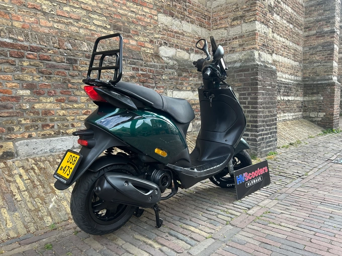 Piaggio Zip SP Jaguar Groen