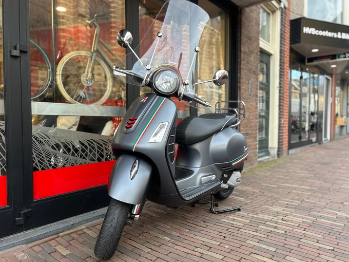 Vespa GTS 125