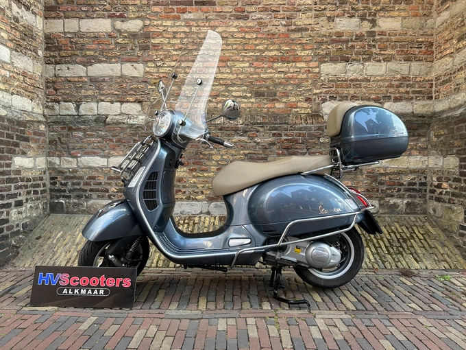 Vespa GTS 300