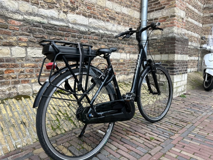 Giant GrandTour E+