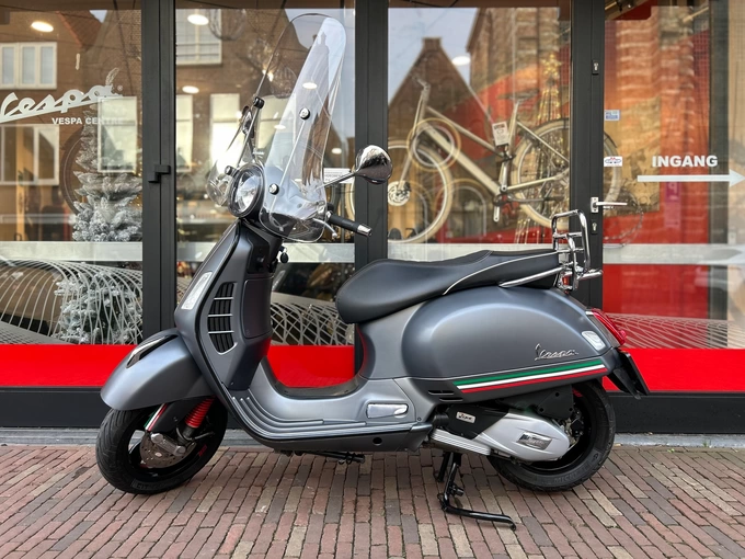 Vespa GTS 125