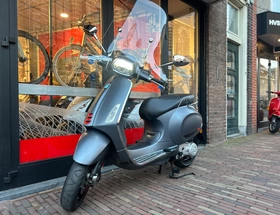 Vespa Sprint Grigio Titanio