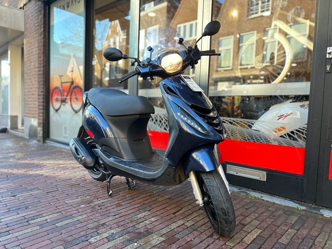 Piaggio Zip SP Midnight Blue