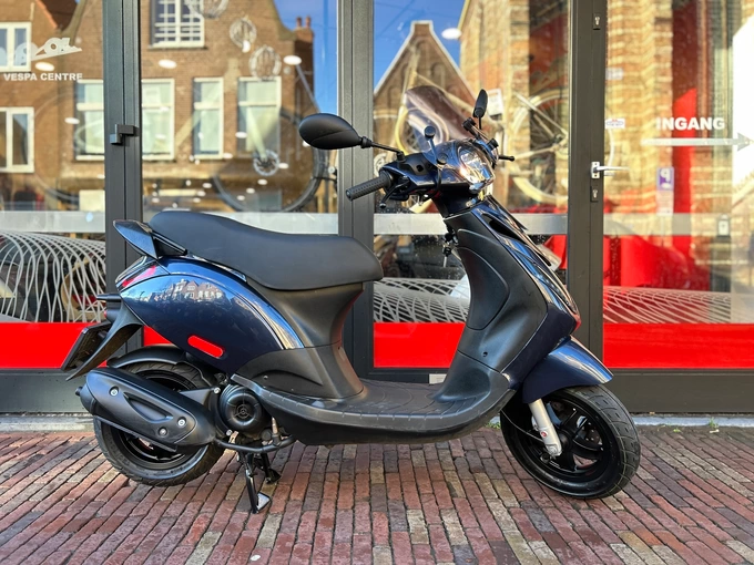 Piaggio Zip SP Midnight Blue