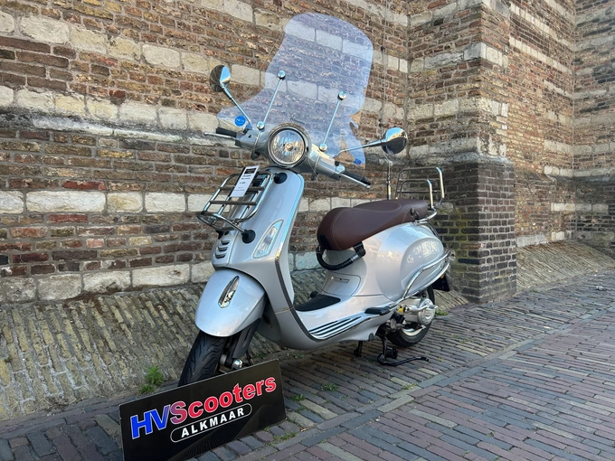 Vespa Primavera Touring 4T 2V