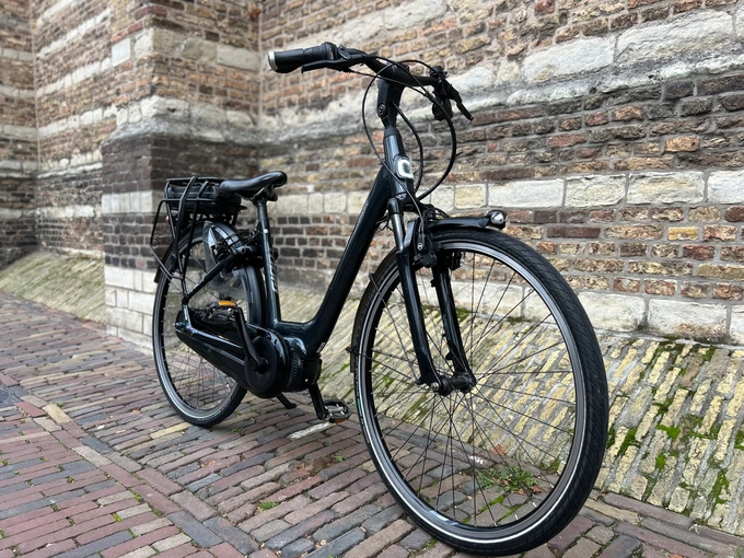 Giant GrandTour E+