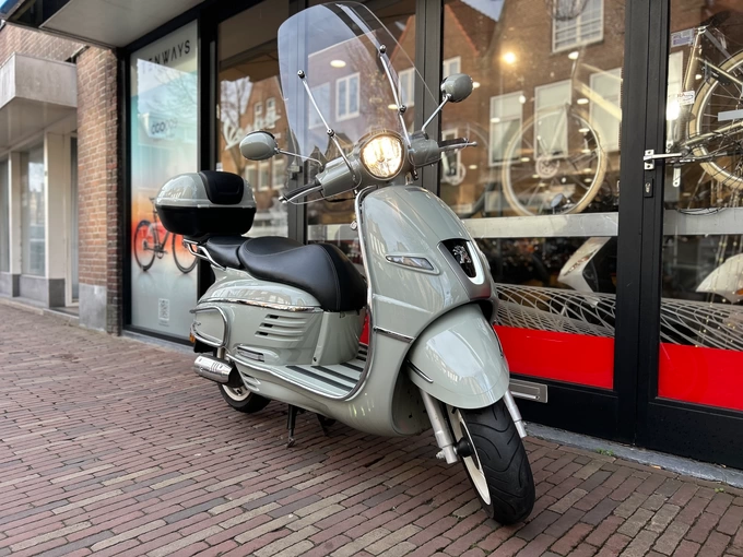 Peugeot Django 