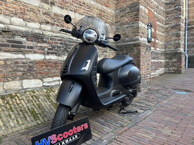 Vespa GTS Super 300 HPE