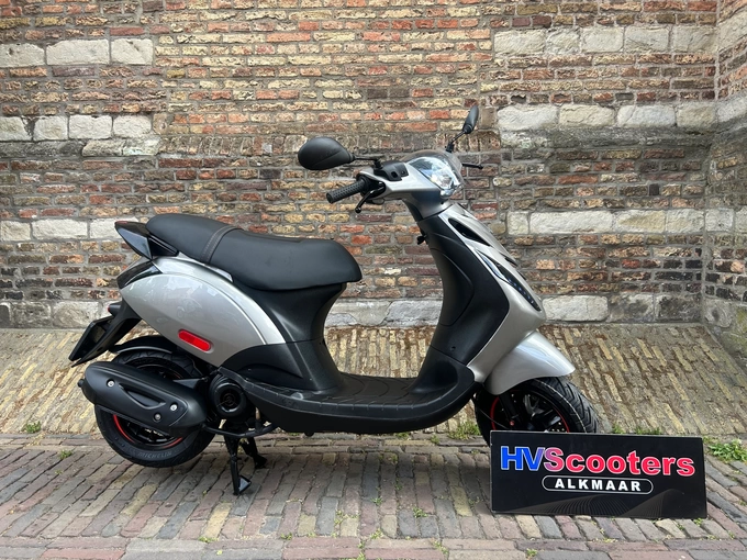 Piaggio Zip SP Black Silver