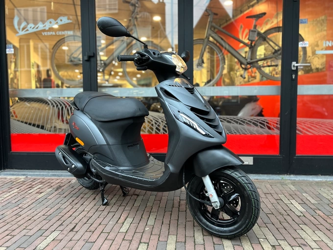 Piaggio Zip SP Grigio Titanio