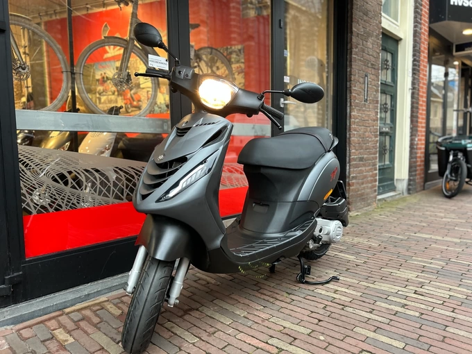Piaggio Zip SP Grigio Titanio