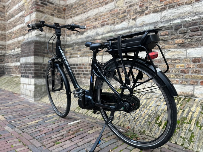 Giant GrandTour E+