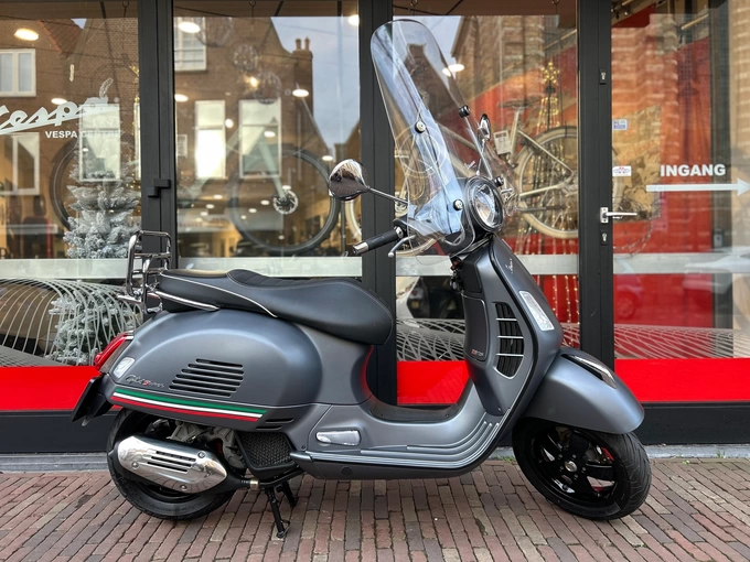 Vespa GTS 125