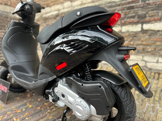 Piaggio Zip SP E4