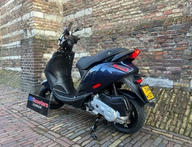 Piaggio Zip SP