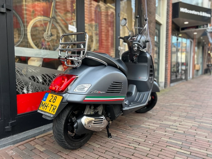 Vespa GTS 125