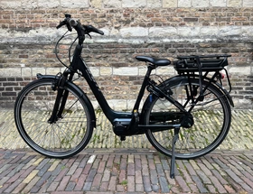 Giant GrandTour E+