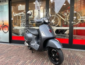 Vespa GTS 125