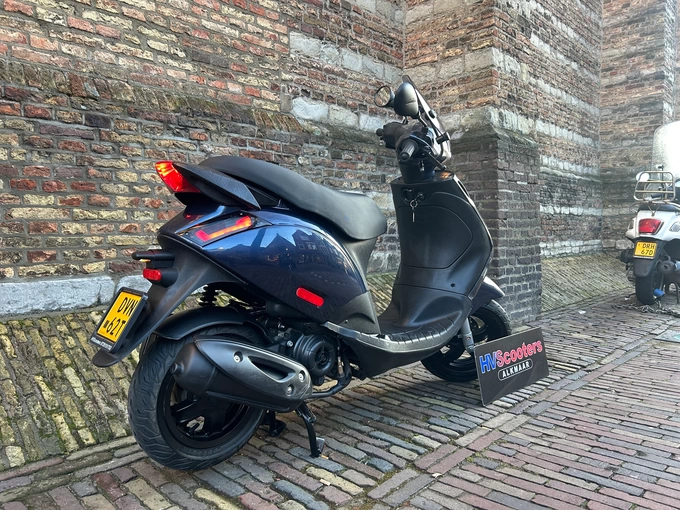 Piaggio Zip SP