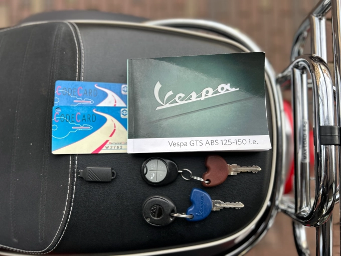 Vespa GTS 125